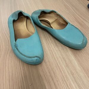 Fluevog teal flats 8